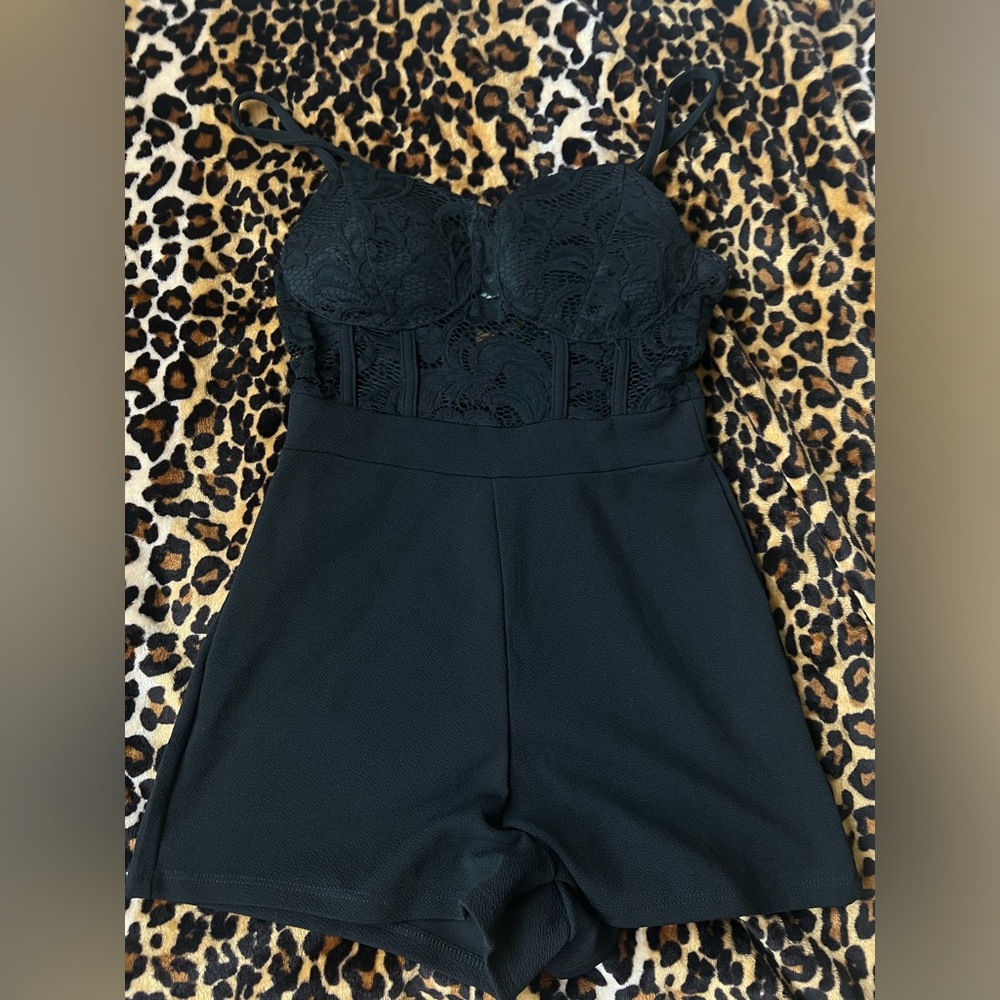 Almost Famous Black Lace Detail Outfit